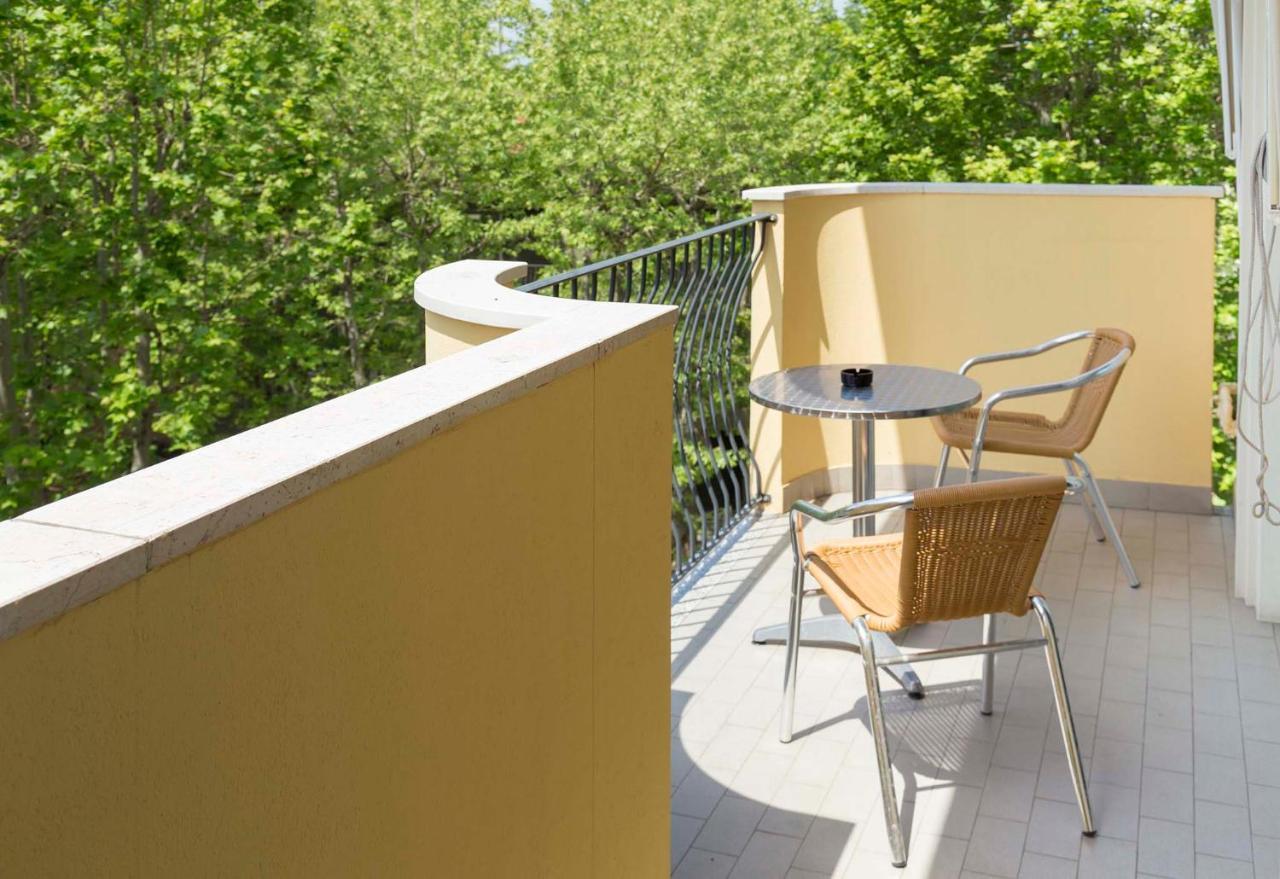 Residence Queen Rimini Exterior photo